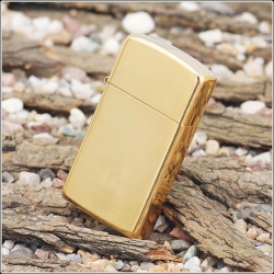 Zippo Classic high polish brass