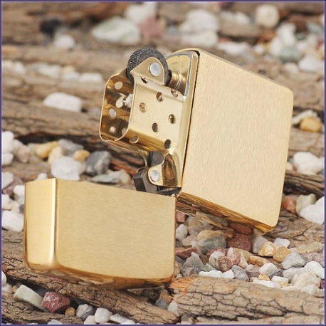 Zippo Armor Brushed Brass